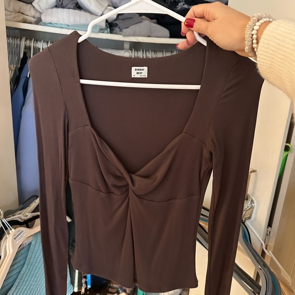 Aritzia Tops - Aritzia Sundays best brown - size xs